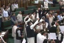 JK विधानसभा में बड़ा हंगामा, ‘इजरायल मुर्दाबाद’ के नारे, BJP और कांग्रेस विधायकों में हिंसक झड़प