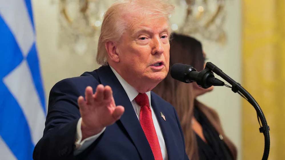 ट्रंप ने घोषित की नेशनल इमरजेंसी, अमेरिका के एयरपोर्ट पर मचा हड़कंप, जानें क्यों लिया ये फैसला