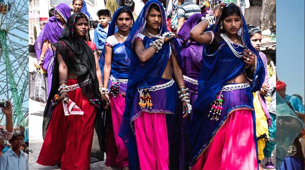 भगोरिया मेले में रील बनाने की होड़, किसी के फॉलोअर्स बढ़े 3000, ₹500 में मिल रही ‘इंस्टेंट एडिटिंग’ सर्विस