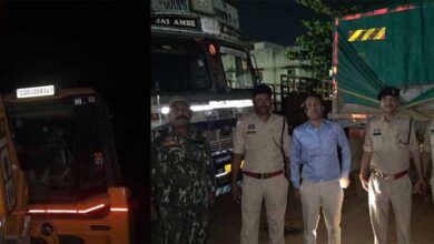 खनिज-राजस्व-पुलिस की बड़ी कार्रवाई: 11 हाइवा, 2 जेसीबी और चैन माउंटेन मशीन जब्त