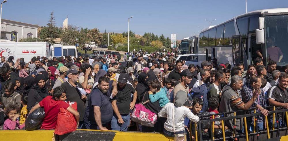 लेबनान में अब तक 10 लाख लोग बेघर, UN के एक शांति सैनिक की हुई मौत