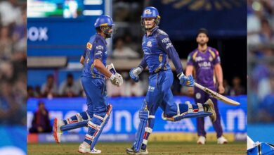 मुंबई इंडियंस ने KKR को 6 विकेट से हराया, रोहित और रिकेटन की तूफानी पारी