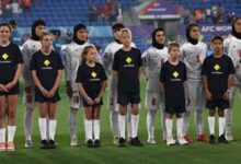 चेहरे पर उदासी, दिल में ग़म; ईरान की महिला फुटबॉलरों ने नहीं गाया राष्ट्रगान