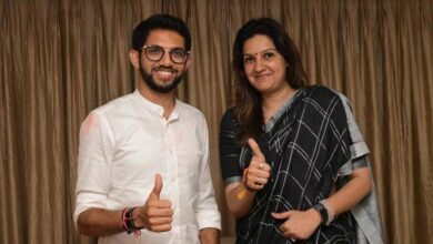 उद्धव सेना में आदित्य ठाकरे की बात नहीं बनी, संजय राउत ने प्रियंका चतुर्वेदी के नाम पर लगाया वीटो उद्धव सेना में आदित्य ठाकरे की बात नहीं बनी, संजय राउत ने प्रियंका चतुर्वेदी के नाम पर लगाया वीटो