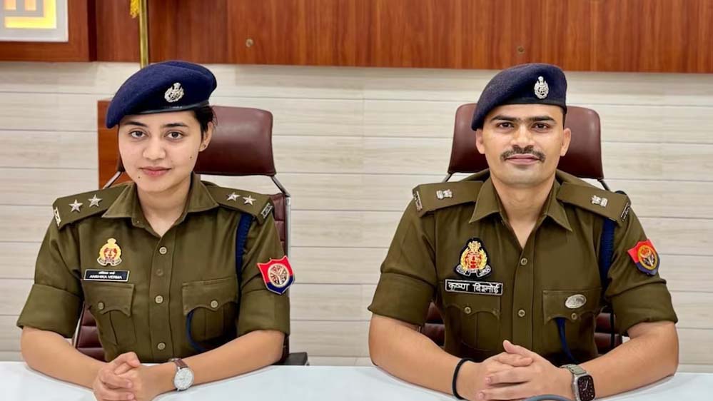 यूपी के दो IPS अफसरों की लव स्टोरी: लेडी सिंघम और सख्त एसपी की जोड़ी यूपी के दो IPS अफसरों की लव स्टोरी: लेडी सिंघम और सख्त एसपी की जोड़ी