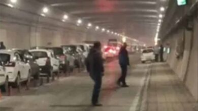 बर्फबारी देखने पहुंचे पर्यटक फंसे मुसीबत में, अटल टनल में सैकड़ों वाहन जाम; रेस्क्यू में जुटी पुलिस