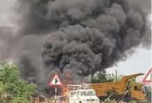 रायपुर में बड़ा हादसा: रोड मार्किंग मशीन में ब्लास्ट, आसमान में उठा धुएं का गुबार