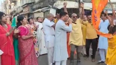 चैत्र नवरात्र पर मनेन्द्रगढ़ में भक्ति की बयार: प्रभात फेरी में उमड़ रहा श्रद्धालुओं का सैलाब