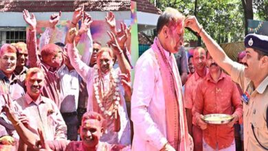 सीएम हाउस में होली के रंगों की बौछार, मुख्यमंत्री विष्णु देव साय ने अधिकारियों-कर्मचारियों संग खेली होली