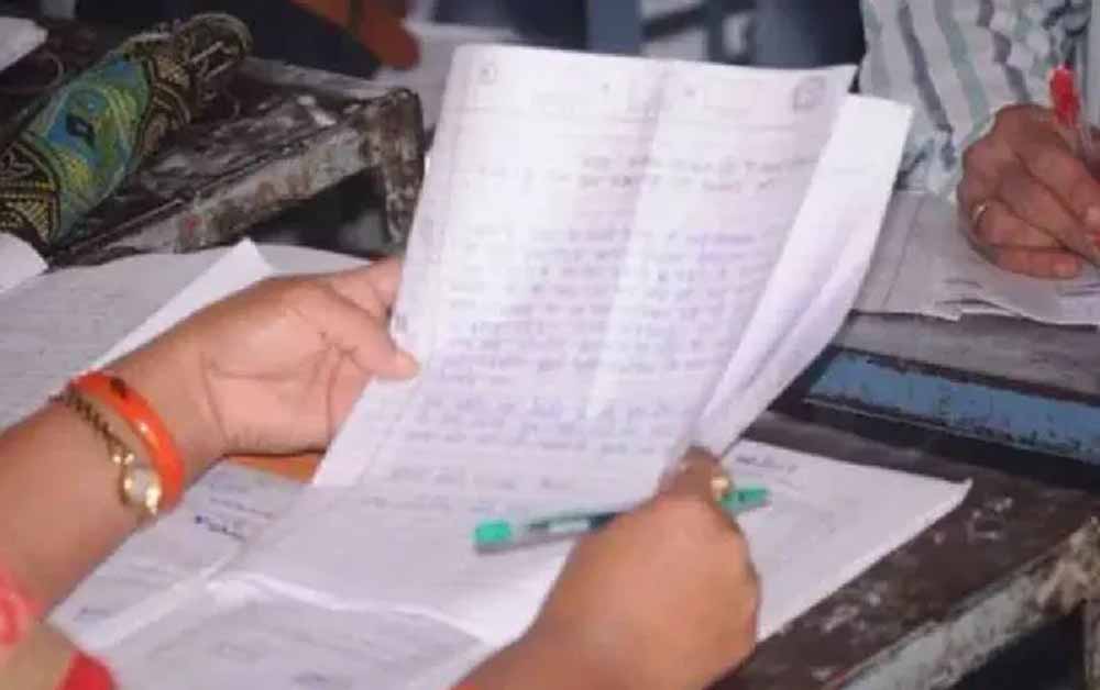 बोर्ड कॉपी जांच में सख्ती: मोबाइल बैन, पारदर्शिता बढ़ाने बड़ा फैसला