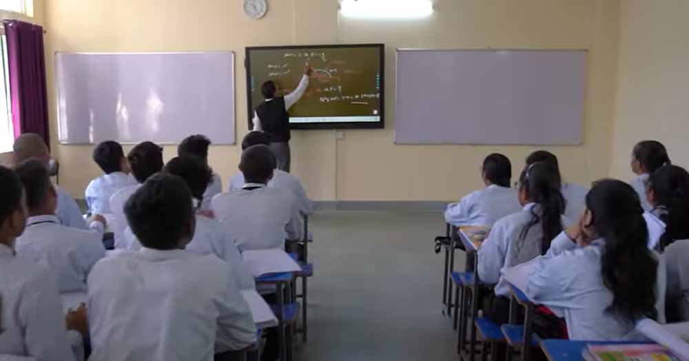 सरगुजा के बच्चे करेंगे NEET-JEE की तैयारी, कोचिंग संस्थानों से आवेदन आमंत्रित