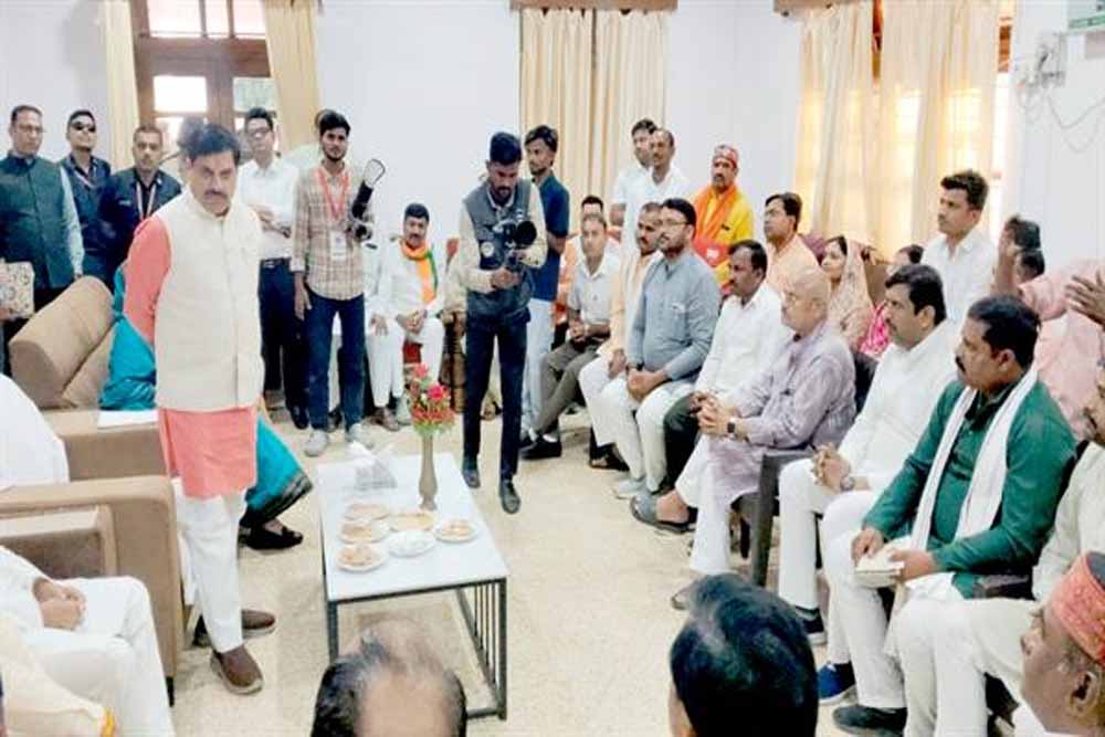 मुख्यमंत्री डॉ. यादव ने कलेक्टर सीधी और गुना एसपी को हटाने के दिये निर्देश मुख्यमंत्री डॉ. यादव ने कलेक्टर सीधी और गुना एसपी को हटाने के दिये निर्देश