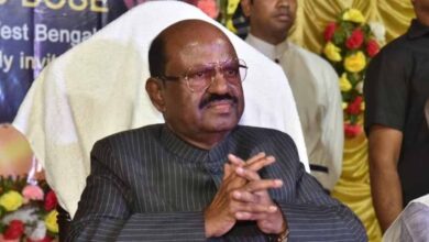 चुनाव से पहले बंगाल में बड़ा सियासी झटका, गवर्नर सीवी आनंद बोस का इस्तीफा; ममता बोलीं- I am shocked!