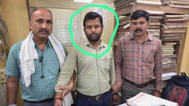 भोपाल में हाउसिंग बोर्ड का कर्मचारी रिश्वत लेते पकड़ा गया, 5 हजार लेते रंगे हाथों लोकायुक्त ने दबोचा