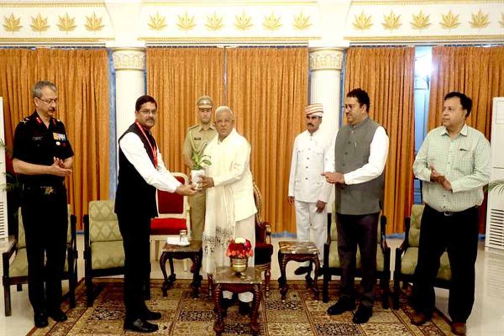 अध्ययन भ्रमण विभिन्न दृष्टिकोणों को समझने, सीखने का सुअवसर : राज्यपाल पटेल अध्ययन भ्रमण विभिन्न दृष्टिकोणों को समझने, सीखने का सुअवसर : राज्यपाल पटेल