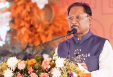 लाल आतंक पर निर्णायक प्रहार: बस्तर में हार्डकोर नक्सली कमांडर पापाराव सहित कुल 18 माओवादियों का आत्मसमर्पण