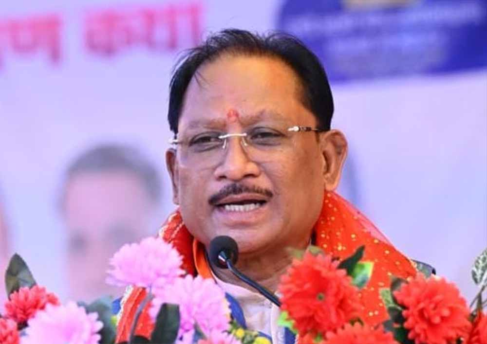 बस्तर में विश्वास की जीत : दण्डकारण्य में 25 माओवादी कैडरों की मुख्यधारा में वापसी बस्तर में विश्वास की जीत : दण्डकारण्य में 25 माओवादी कैडरों की मुख्यधारा में वापसी