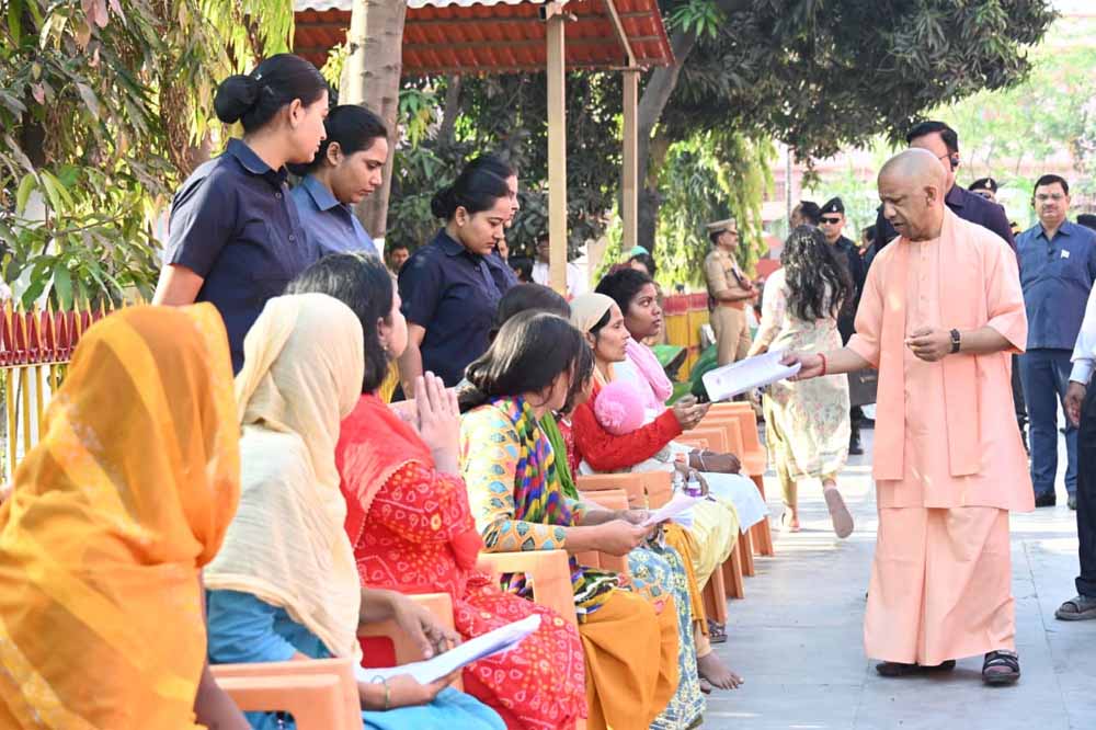 जनता की हर समस्या का त्वरित समाधान कराएं अधिकारी: मुख्यमंत्री