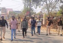 सूरजपुर में पेट्रोल पंप पर शराबियों का बवाल, 4 आरोपी गिरफ्तार—पुलिस ने निकाला जुलूस सूरजपुर में पेट्रोल पंप पर शराबियों का बवाल, 4 आरोपी गिरफ्तार—पुलिस ने निकाला जुलूस