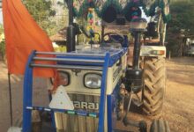 वन तस्करों पर वन विकास निगम की बड़ी कार्रवाई, अवैध लकड़ी से भरा ट्रैक्टर जप्त