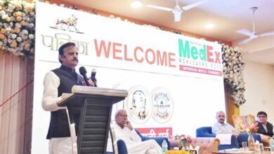 डॉक्टर सेवाभाव से मरीज का करें इलाज : उप मुख्यमंत्री  शुक्ल जी मीडिया समूह के कार्यक्रम में रीवा शहर के डॉक्टर्स का किया सम्मान