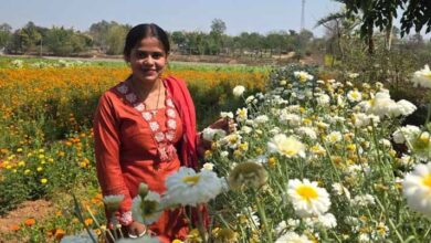 बिहान योजना से खिला रत्ना का भविष्य, फूलों की खेती से बनीं सफल उद्यमी