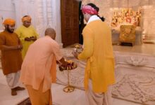 एम योगी ने श्रीराम मंदिर व हनुमानगढ़ी में किया दर्शन-पूजन