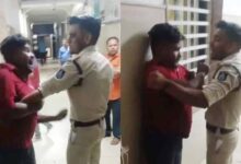 दमोह जिला अस्पताल में बवाल, जेल प्रहरी की वर्दी फाड़ने की कोशिश; वीडियो वायरल, जांच शुरू