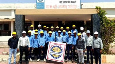 आईटीआई धामनोद के विद्यार्थियों ने समझी ट्रांसमिशन नेटवर्क की कार्यप्रणाली