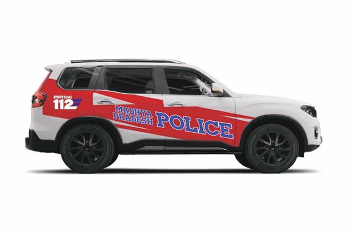 टीकमगढ़ के डायल-112 हीरोज : ट्रैक्टर-बोलेरो की टक्कर में घायल 20 व्यक्तियों को त्वरित सहायता से पहुँचाया अस्पताल टीकमगढ़ के डायल-112 हीरोज : ट्रैक्टर-बोलेरो की टक्कर में घायल 20 व्यक्तियों को त्वरित सहायता से पहुँचाया अस्पताल