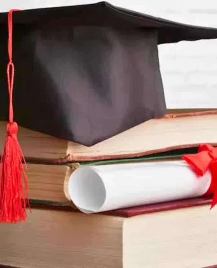 छात्रों पर फीस का बोझ: कॉलेज से डिग्री, टीसी और माइग्रेशन सर्टिफिकेट अब 3 गुना महंगे