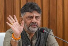 कर्नाटक में सियासी सरगर्मी तेज: CM पद की अटकलों के बीच दिल्ली पहुंचे डी के शिवकुमार, साथ में मलिकार्जुन खरगे