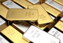 सोने-चांदी के भाव में गिरावट का सिलसिला जारी, महंगाई और युद्ध के बावजूद क्यों घट रहे दाम?