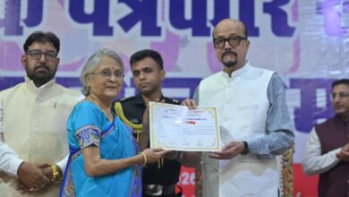 लोकतंत्र का चौथा स्तंभ बने और मजबूत, जनहित सर्वोपरि रखें: राज्यपाल डेका