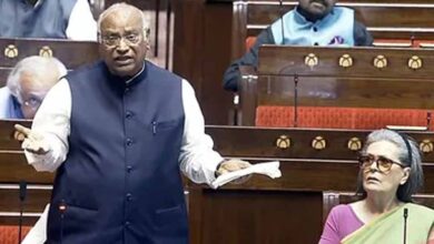 पाकिस्तान पर बरसे मल्लिकार्जुन खरगे, बोले– अफगानिस्तान में हो रही बर्बरता पर दुनिया चुप क्यों?