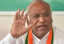 LPG सिलेंडर महंगा होने पर कांग्रेस का हमला, खड़गे बोले— तेल-गैस उपलब्ध कराने में सरकार लाचार