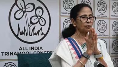 ममता बनर्जी का मास्टरस्ट्रोक: महिलाओं और बेरोजगारों को मासिक भत्ता, जानें 10 बड़े वादे ममता बनर्जी का मास्टरस्ट्रोक: महिलाओं और बेरोजगारों को मासिक भत्ता, जानें 10 बड़े वादे