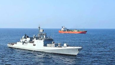 स्ट्रेट ऑफ होर्मुज से सुरक्षित लौट रहे भारतीय जहाज, नेवी के वॉरशिप दे रहे एस्कॉर्ट
