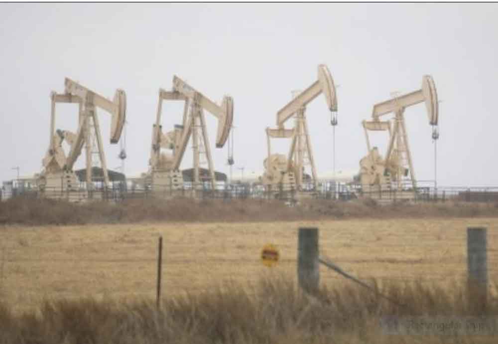 ईरान युद्ध का असर: सप्लाई संकट की आशंका के बीच उछाल के बाद कच्चे तेल की कीमतें स्थिर