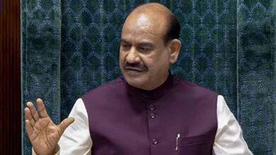 सवाल छोटा था, जवाब लंबा क्यों? मंत्री पर भड़के ओम बिरला