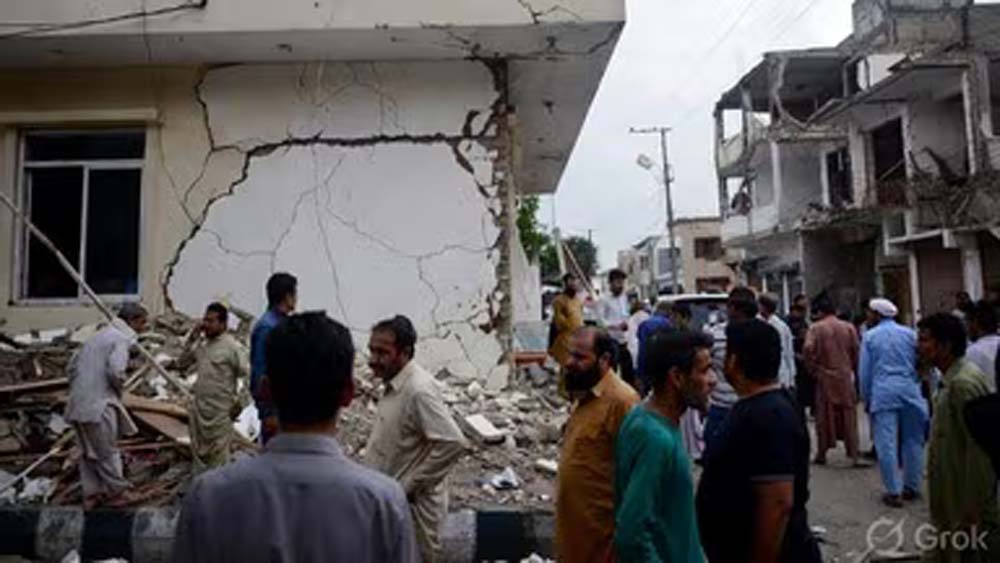 आतंक की आग में जलता पाकिस्तान: दुनिया का सबसे प्रभावित देश बना, खुद की नीति पड़ी भारी आतंक की आग में जलता पाकिस्तान: दुनिया का सबसे प्रभावित देश बना, खुद की नीति पड़ी भारी