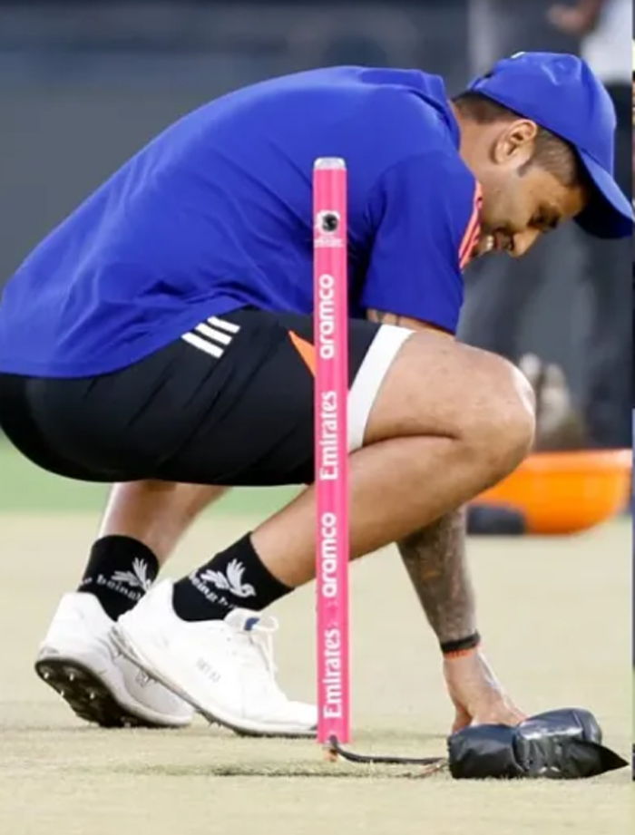 T20 वर्ल्डकप 2026 फाइनल से पहले अहमदाबाद की पिच बदली, किस टीम को मिलेगा बड़ा फायदा?