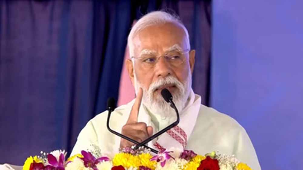 पीएम मोदी का TMC पर हमला: ‘राष्ट्रपति प्रोटोकॉल का उल्लंघन संविधान का अपमान’