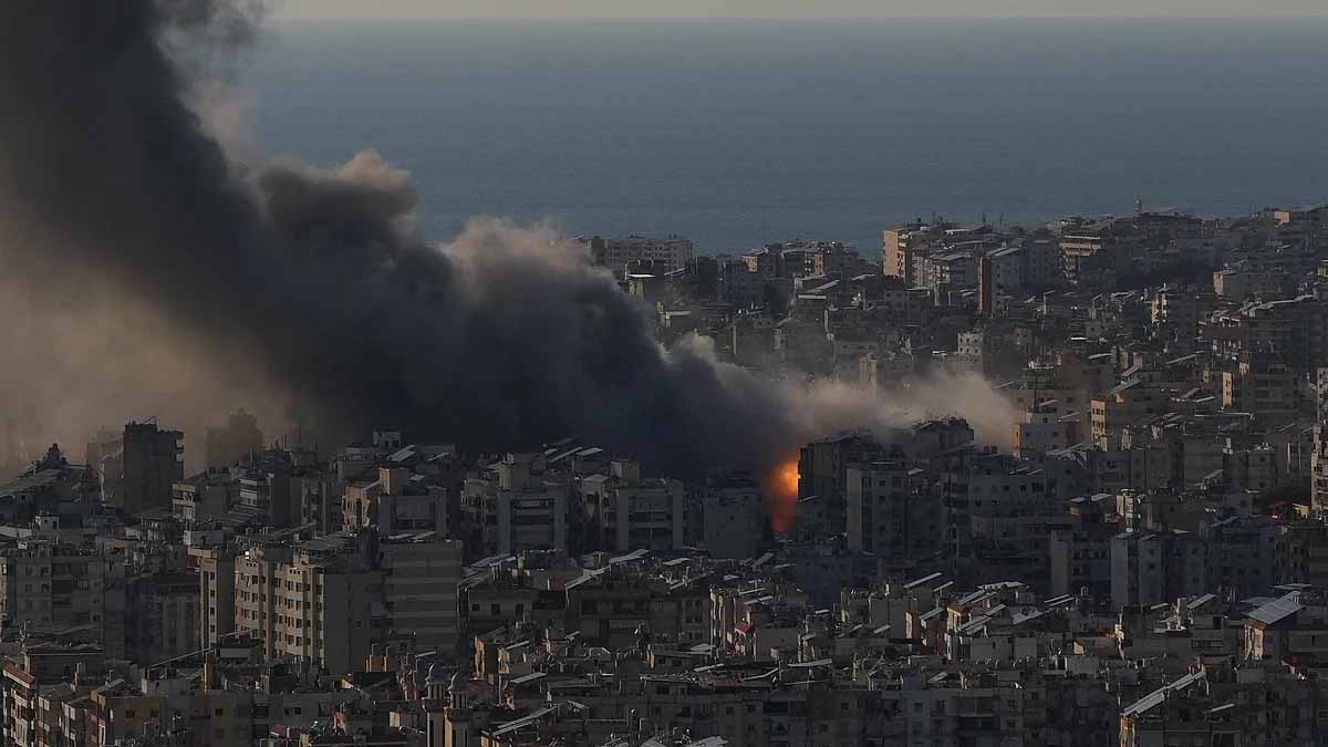 खाड़ी क्षेत्र में युद्ध लंबा चला तो बढ़ेगी महंगाई, भारत पर असर सीमित रहेगा: SBI रिपोर्ट