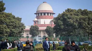 पत्नी को गुजारा भत्ता दिलाने के लिए सुप्रीम कोर्ट सख्त: पति की सैलरी से 25 हजार काटकर देने का आदेश