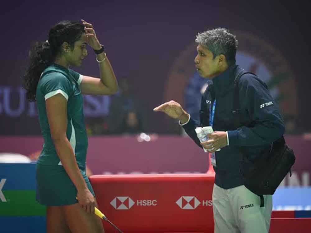 दुबई एयरस्ट्राइक से बचकर निकले पीवी सिंधू के कोच, बोले- ‘हम सुरक्षित हैं, पर हालात डराने वाले थे’