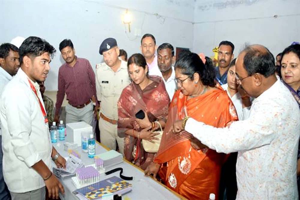 प्रभारी मंत्री उइके ने सरई में मल्टीस्पेशियलिटी मेगा स्वास्थ्य शिविर का किया अवलोकन प्रभारी मंत्री उइके ने सरई में मल्टीस्पेशियलिटी मेगा स्वास्थ्य शिविर का किया अवलोकन