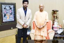 सीएम योगी से मिले नोबेल विजेता कॉन्स्टेंटिन नोवोसेलोव, विज्ञान और नवाचार पर हुई चर्चा