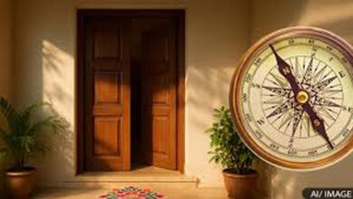 मुख्य दरवाजे पर भूलकर भी न लगाएं ये 4 तस्वीरें, घर में आएगी कंगाली और तनाव, वास्तु दोष से रहें सावधान मुख्य दरवाजे पर भूलकर भी न लगाएं ये 4 तस्वीरें, घर में आएगी कंगाली और तनाव, वास्तु दोष से रहें सावधान