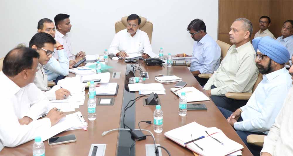 ऊर्जा मंत्री ने की विभागीय योजनाओं की गहन समीक्षा ऊर्जा मंत्री ने की विभागीय योजनाओं की गहन समीक्षा